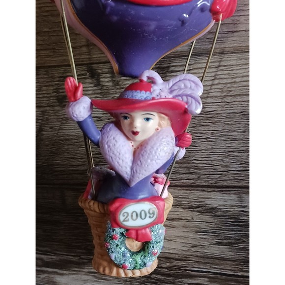 Red Hat Society 2009 Ornament - Picture 2 of 9